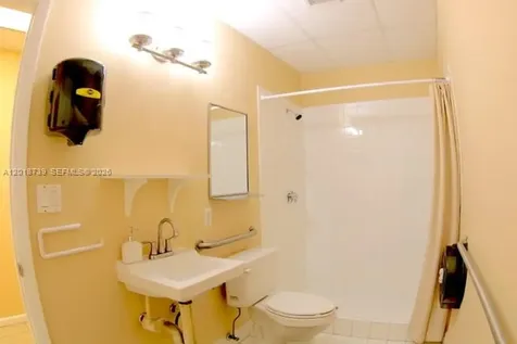305 NW 10th Terrace Hallandale Beach FL 33009