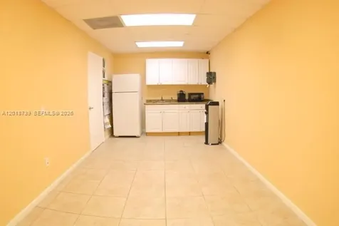 305 NW 10th Terrace Hallandale Beach FL 33009