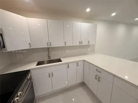 6070 W 19th Avenue Hialeah FL 33012