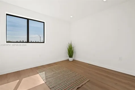 726 NW 55th Terrace Miami FL 33127