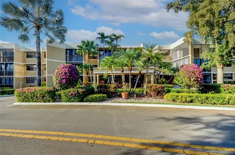 16175 Golf Club Road Weston FL 33326
