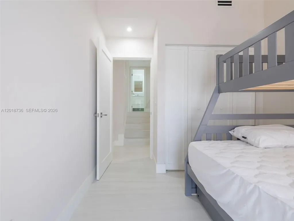 18 Port Side Drive Fort Lauderdale FL 33316