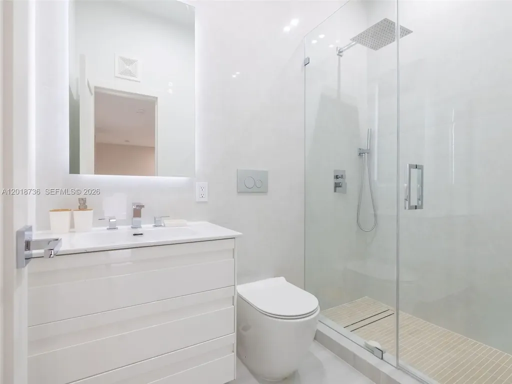 18 Port Side Drive Fort Lauderdale FL 33316