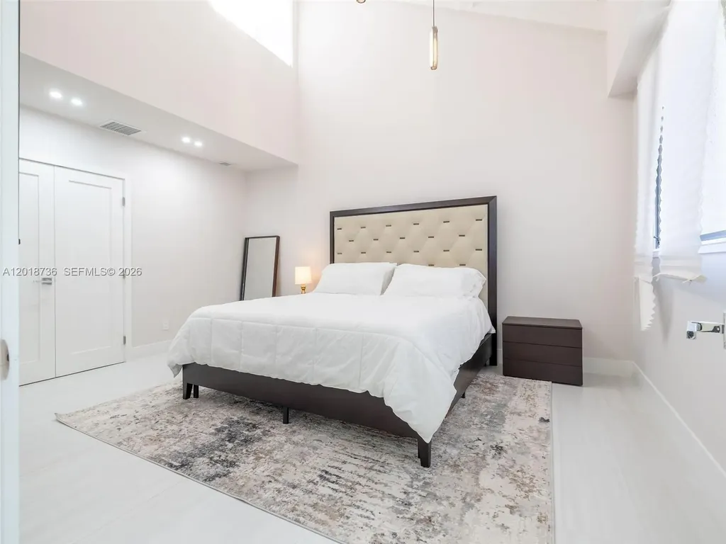 18 Port Side Drive Fort Lauderdale FL 33316
