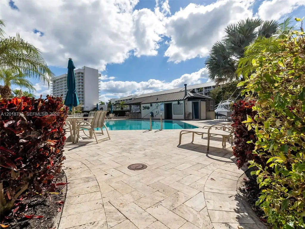 18 Port Side Drive Fort Lauderdale FL 33316