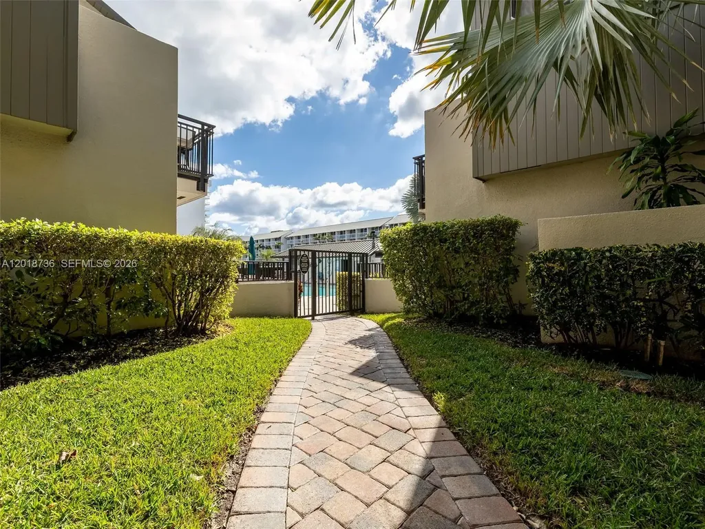 18 Port Side Drive Fort Lauderdale FL 33316