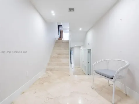 18 Port Side Drive Fort Lauderdale FL 33316