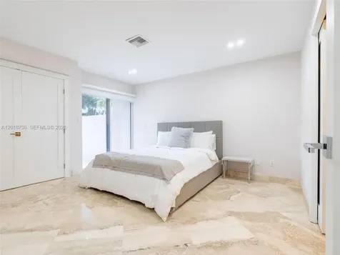 18 Port Side Drive Fort Lauderdale FL 33316