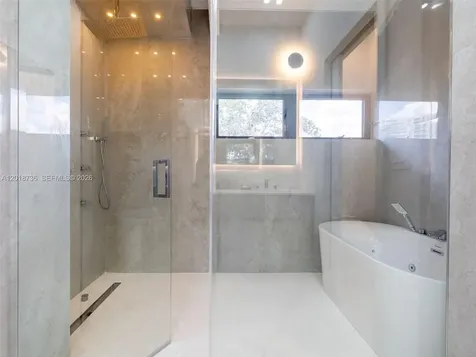 18 Port Side Drive Fort Lauderdale FL 33316