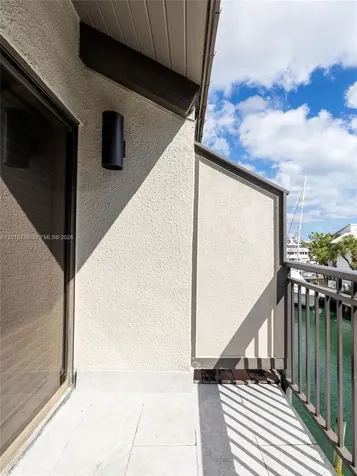 18 Port Side Drive Fort Lauderdale FL 33316