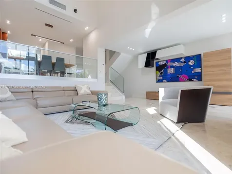18 Port Side Drive Fort Lauderdale FL 33316