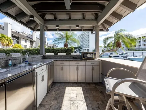18 Port Side Drive Fort Lauderdale FL 33316