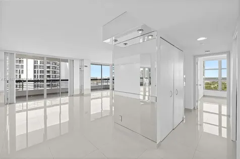 19195 NE 36th Court Aventura FL 33180