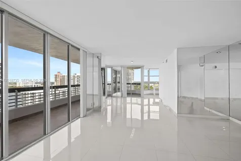 19195 NE 36th Court Aventura FL 33180