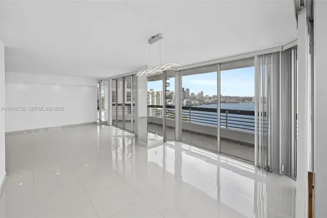 19195 NE 36th Court Aventura FL 33180