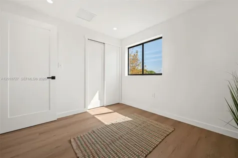 724 NW 55th Terrace Miami FL 33127