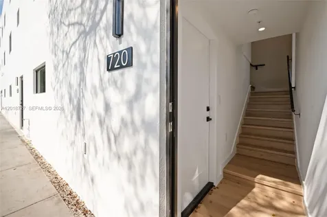 724 NW 55th Terrace Miami FL 33127