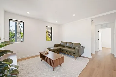 724 NW 55th Terrace Miami FL 33127