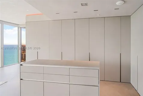 18555 Collins Avenue Sunny Isles Beach FL 33160