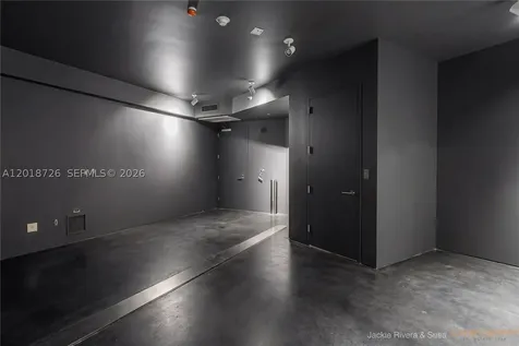 18555 Collins Avenue Sunny Isles Beach FL 33160