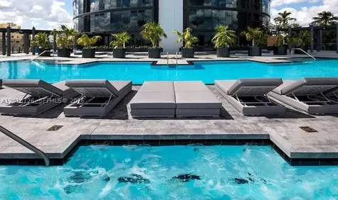 18555 Collins Avenue Sunny Isles Beach FL 33160