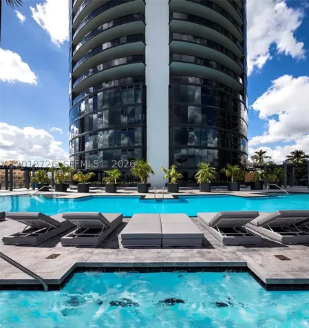 18555 Collins Avenue Sunny Isles Beach FL 33160