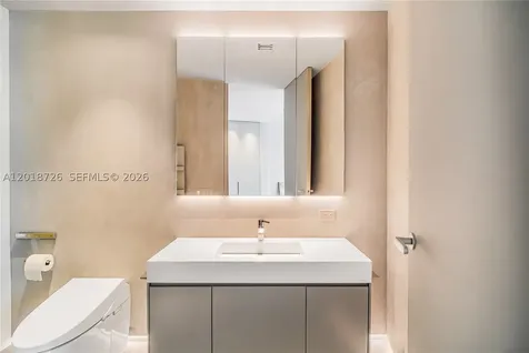 18555 Collins Avenue Sunny Isles Beach FL 33160