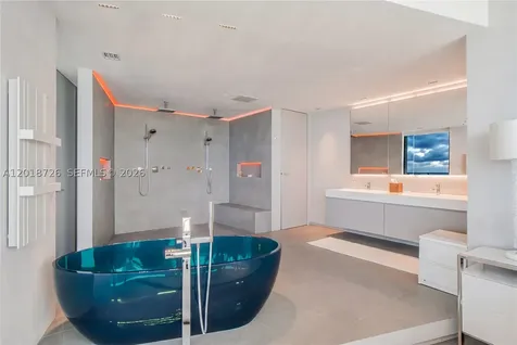 18555 Collins Avenue Sunny Isles Beach FL 33160