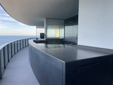 18555 Collins Avenue Sunny Isles Beach FL 33160