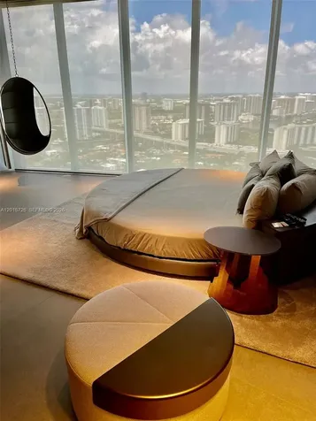 18555 Collins Avenue Sunny Isles Beach FL 33160