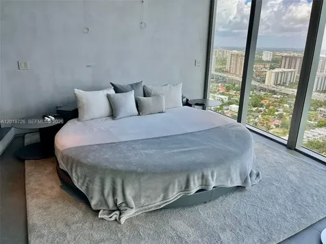 18555 Collins Avenue Sunny Isles Beach FL 33160