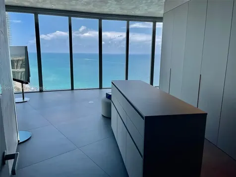 18555 Collins Avenue Sunny Isles Beach FL 33160