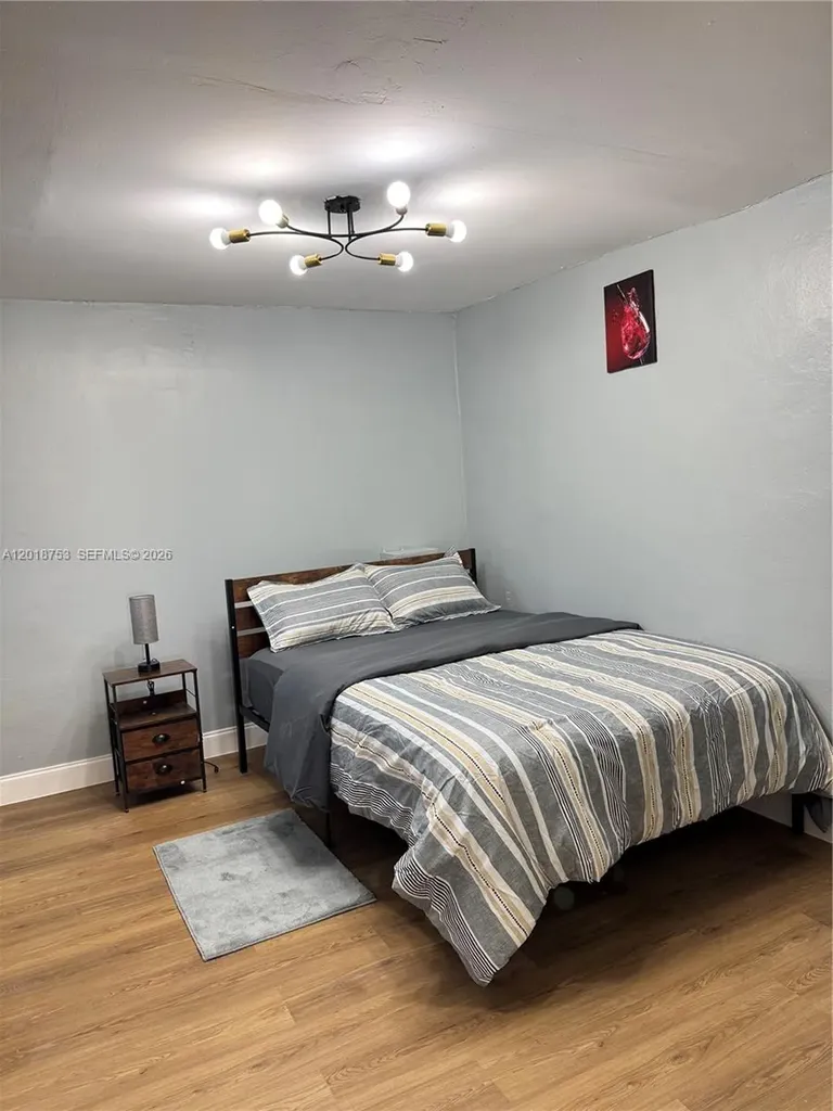 414 N 60th Way Hollywood FL 33024