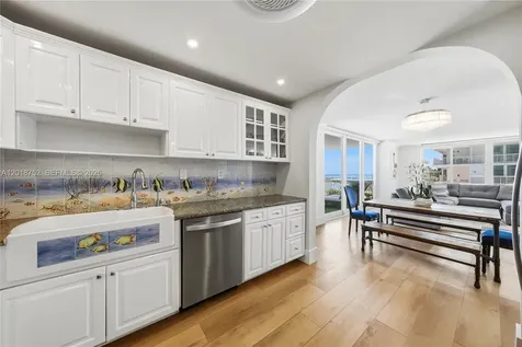 5401 Collins Avenue Miami Beach FL 33140