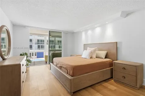 5401 Collins Avenue Miami Beach FL 33140
