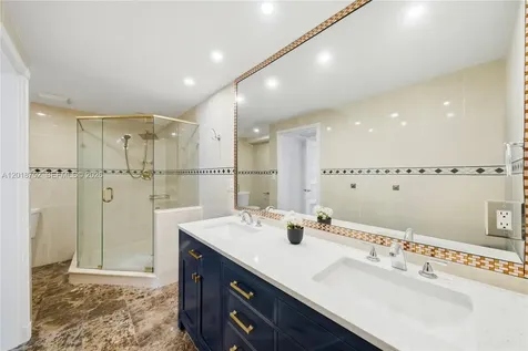 5401 Collins Avenue Miami Beach FL 33140