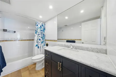 5401 Collins Avenue Miami Beach FL 33140