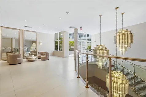 5401 Collins Avenue Miami Beach FL 33140