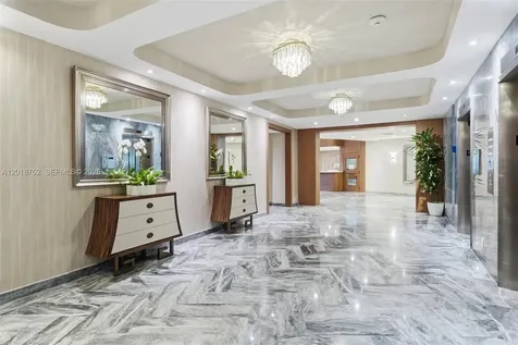 5401 Collins Avenue Miami Beach FL 33140