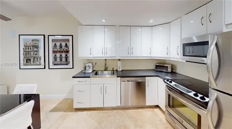 345 Ocean Drive Miami Beach FL 33139