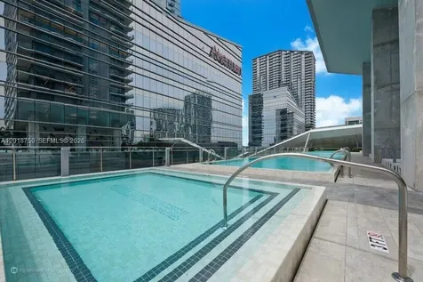 68 SE 6th Street Miami FL 33131