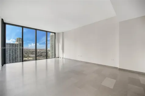 68 SE 6th Street Miami FL 33131