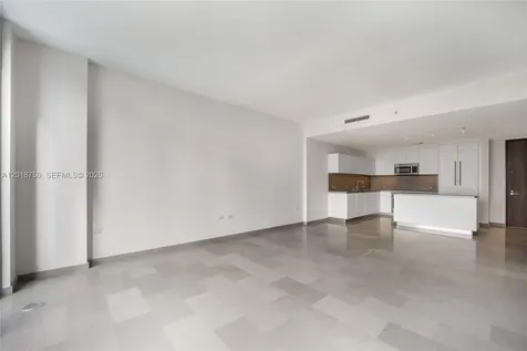 68 SE 6th Street Miami FL 33131