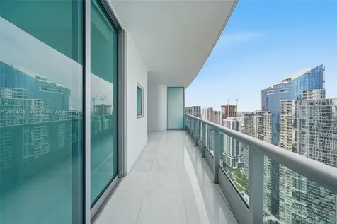 900 Biscayne Boulevard Miami FL 33132