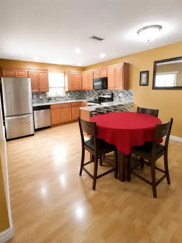 7833 Tam Oshanter Boulevard North Lauderdale FL 33068