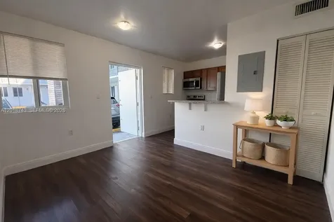 540 NW 7th Street Miami FL 33136
