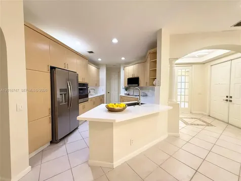 2816 Kinsington Circle Weston FL 33332