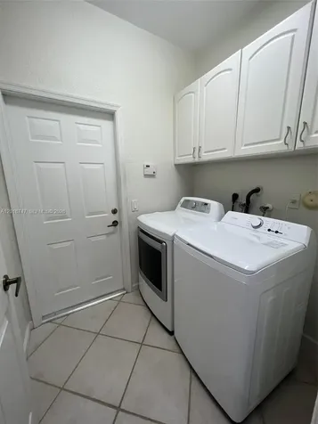 2816 Kinsington Circle Weston FL 33332