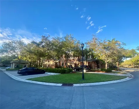 2816 Kinsington Circle Weston FL 33332
