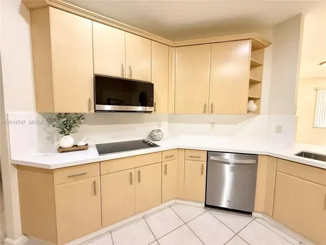 2816 Kinsington Circle Weston FL 33332
